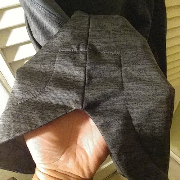 Champion Sweatshirt - Picture 4 of 7